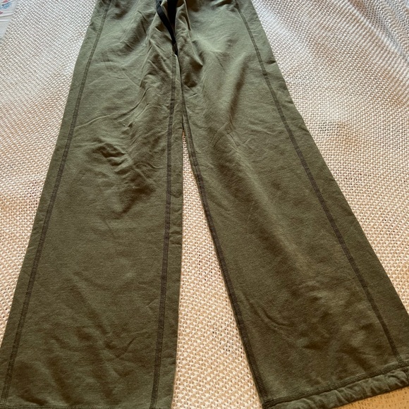 Lululemon Lulu Pant II - Picture 4 of 7